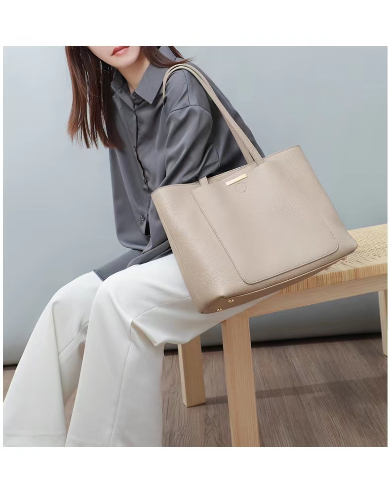 轻奢包包女2023新款时尚真皮女包头层牛皮专柜正品单肩托特包软皮 